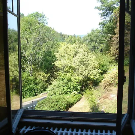 Nocleg ze śniadaniem Saint Ludel, Maison Des Animaux