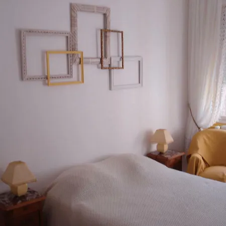 Bed & Breakfast Saint Ludel, Maison Des Animaux *